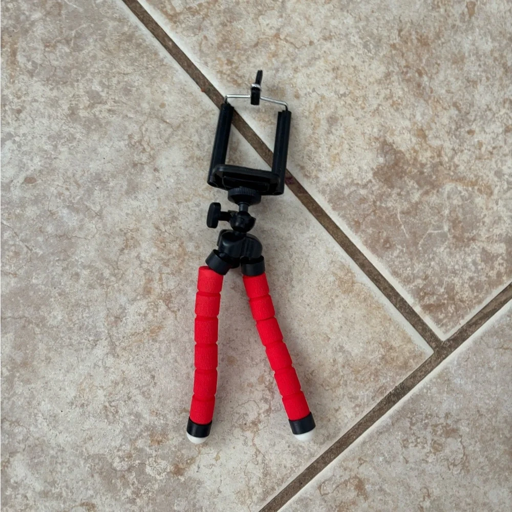 Universal Flexible Tripod Phone Holder